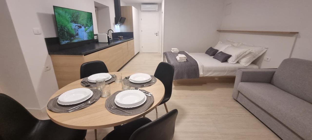 Dea Del Mar Apartments Izola Buitenkant foto