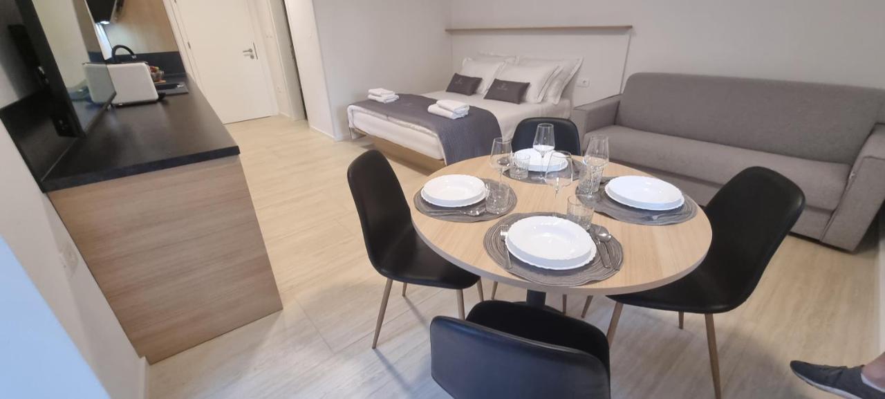 Dea Del Mar Apartments Izola Buitenkant foto